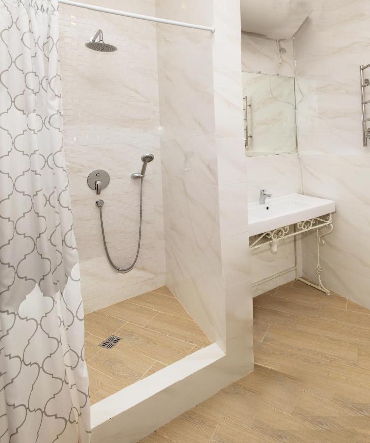 Apart Hotel Greenwood Near Sea Oldenburg Bagian luar foto