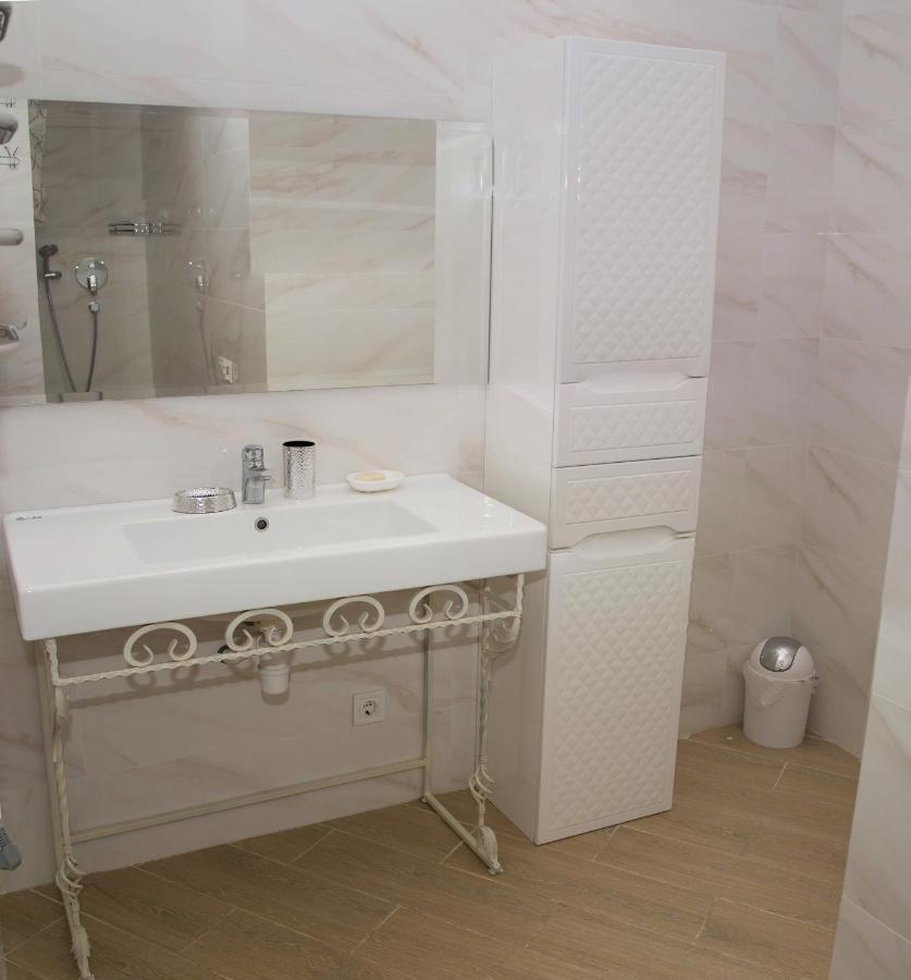 Apart Hotel Greenwood Near Sea Oldenburg Bagian luar foto