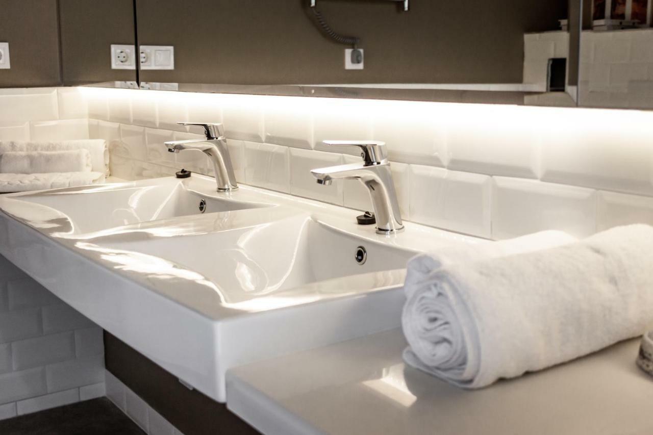 Apart Hotel Greenwood Near Sea Oldenburg Bagian luar foto